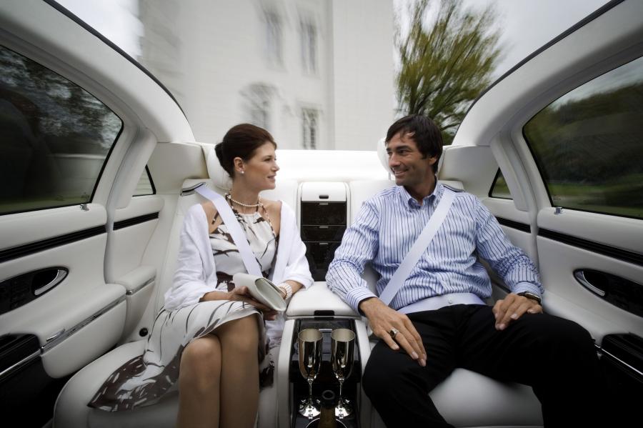 Интерьер Maybach 62S Landaulet Concept 2007 года  (фото 3 из 36)